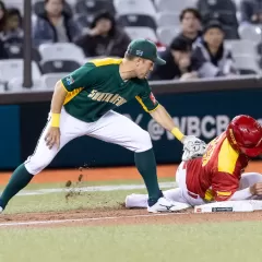 WBC-SA-vs-Spain-005